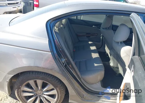 2011 Honda Accord 2.4 Ex-L z USA, uszkodzony, nr VIN 1HGCP2F81BA018880